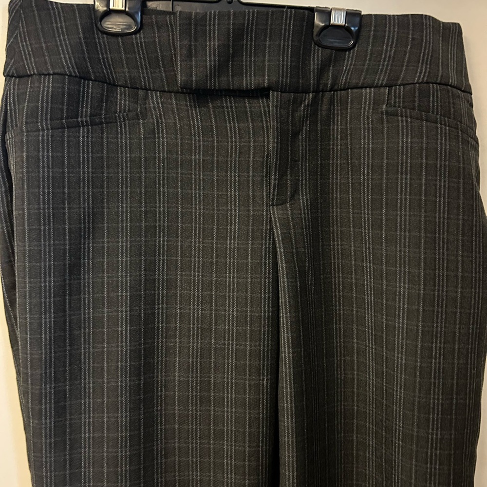 Alyx Black Women’s fall pants nice fit size 12 with pockets
